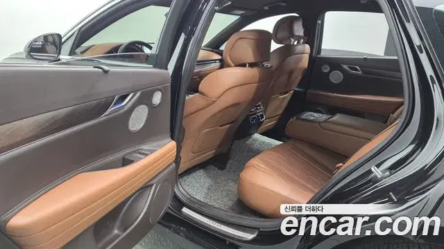 Genesis Electrified G80 2021 — Photo 11/20