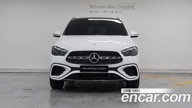 Mercedes-Benz GLA-Class 2025 — Фото 2/18