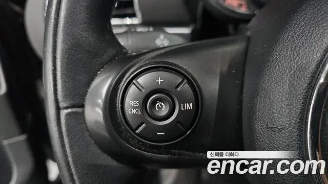 Mini Cooper Clubman 2020 — Photo 17/20