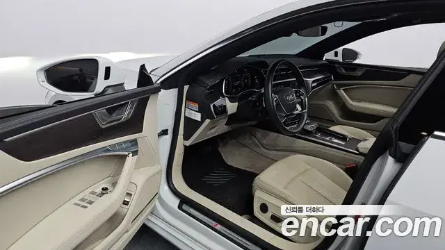 Audi A7 2022 — Photo 11/20
