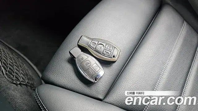 Mercedes-Benz GLC-Class 2018 — Photo 15/20