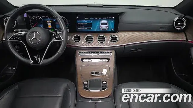 Mercedes-Benz E-Class 2021 — Фото 7/20