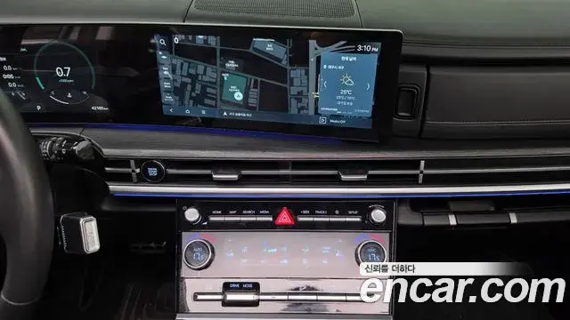 Hyundai Santa Fe 2023 — Photo 12/20