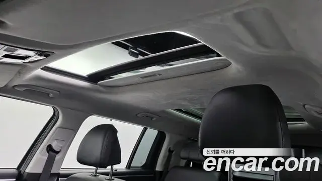 Hyundai Santa Fe 2023 — Photo 14/20