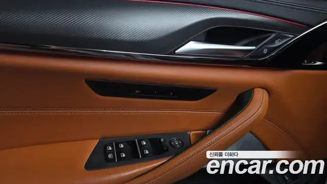 BMW M5 2023 — Photo 18/20