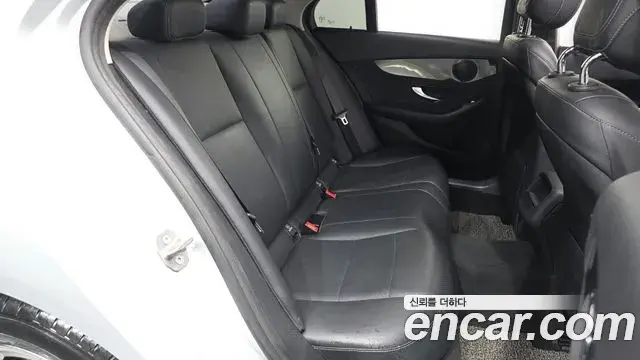 Mercedes-Benz C-Class 2018 — Фото 12/20