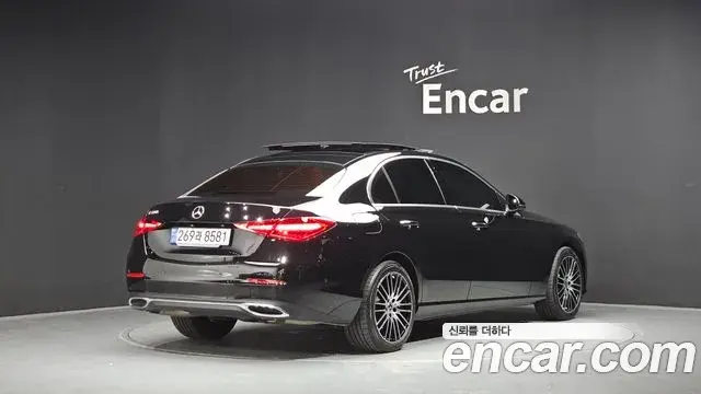 Mercedes-Benz C-Class 2024 — Фото 2/20