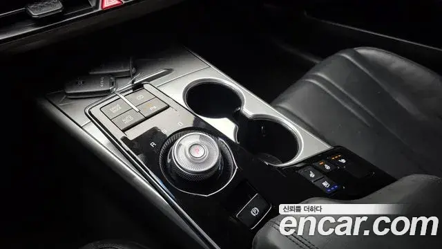 Kia K8 2023 — Photo 9/20