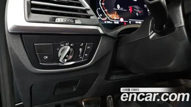 BMW X4 2025 — Photo 14/20