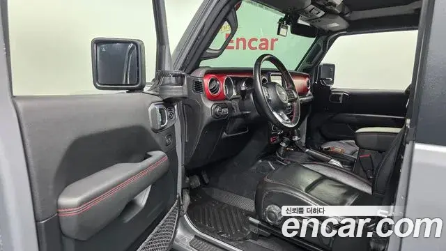 Jeep Wrangler 2021 — Photo 10/20