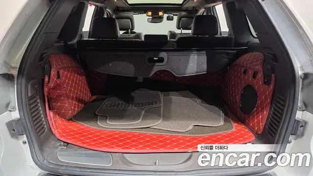 Jeep Grand Cherokee 2019 — Photo 20/20