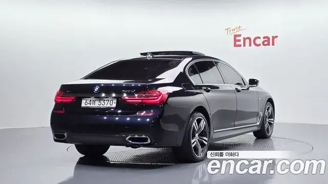 BMW 7 Series 2019 — Photo 2/20