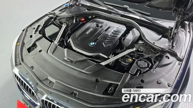 BMW 7 Series 2019 — Photo 6/20