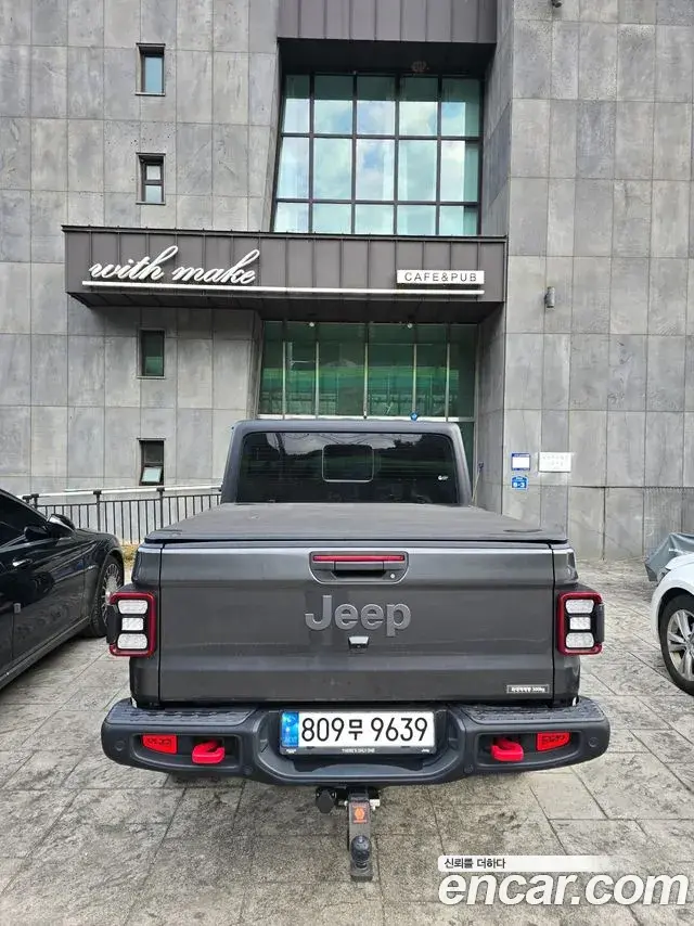 Jeep Gladiator 2022 — Photo 14/15