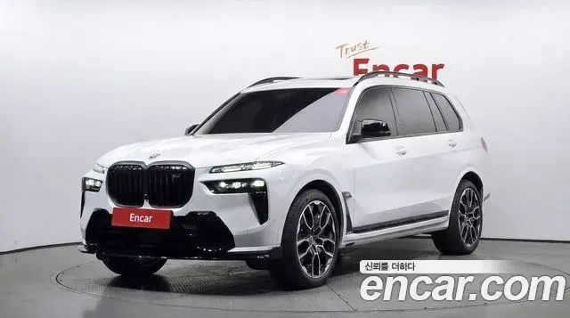 BMW X7 2025 — Photo 1/20