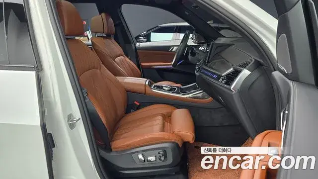 BMW X7 2025 — Photo 10/20