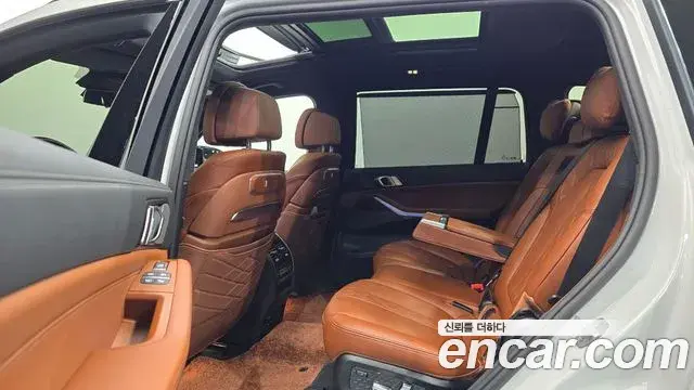 BMW X7 2025 — Photo 12/20