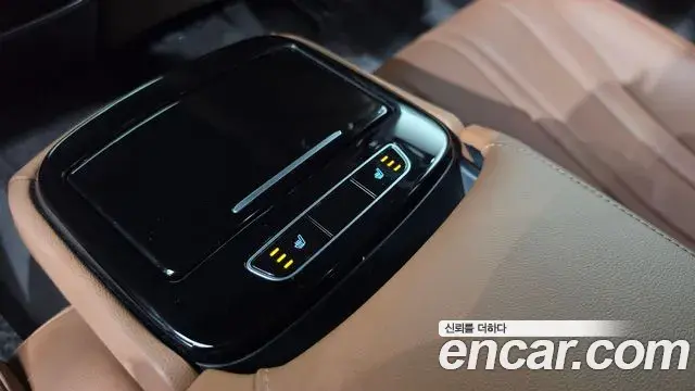 Genesis Electrified G80 2023 — Photo 15/20