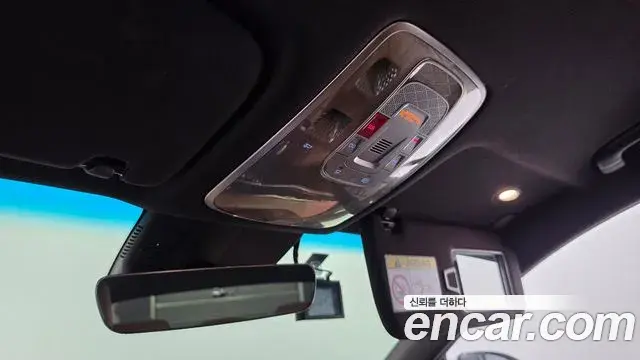 Genesis Electrified G80 2023 — Photo 20/20