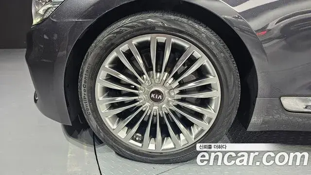 Kia The K9 2020 — Photo 5/20
