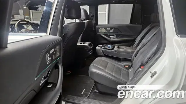 Mercedes-Benz GLS-Class 2022 — Photo 11/20