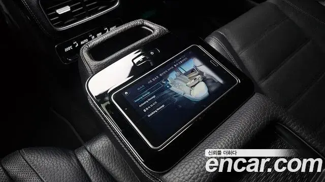 Mercedes-Benz GLS-Class 2022 — Photo 18/20