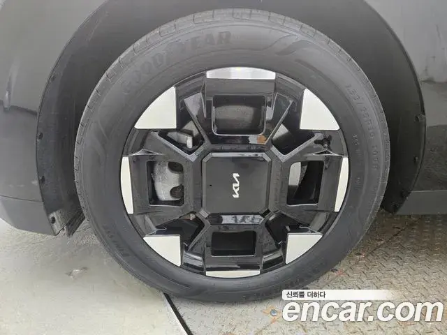 Kia Carnival 2024 — Photo 4/19
