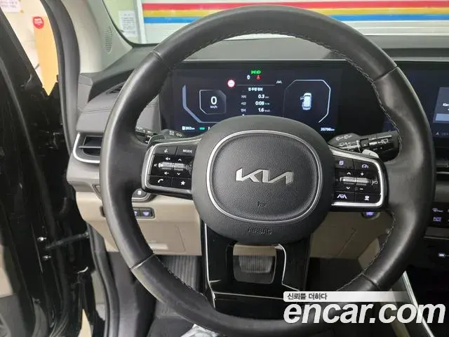 Kia Carnival 2024 — Photo 17/19