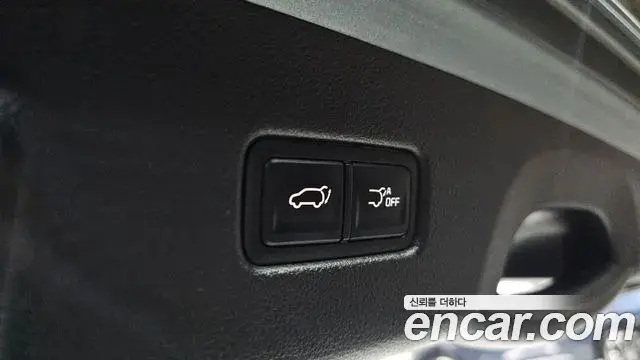 Kia Carnival 2023 — Фото 15/20