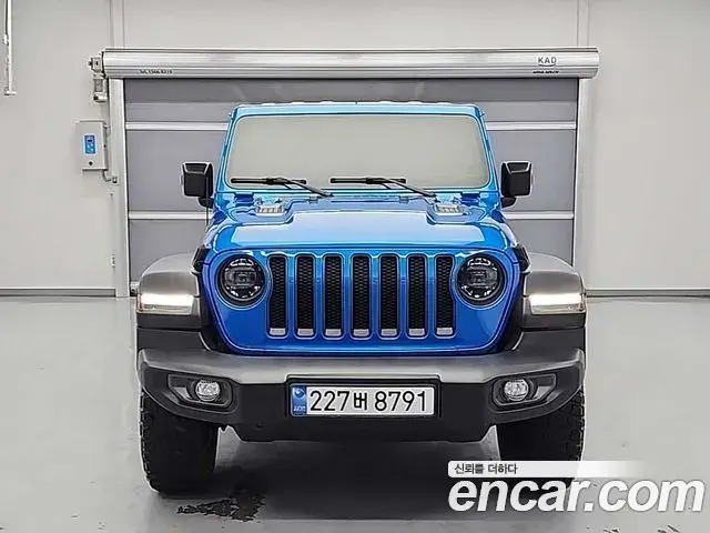 Jeep Wrangler 2023 — Şəkil 1/18