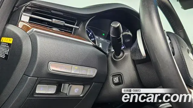 Kia The K9 2018 — Photo 15/20