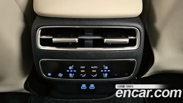 Genesis GV70 2024 — Photo 18/20