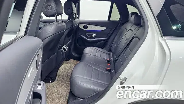 Mercedes-Benz GLC-Class 2021 — Photo 11/20
