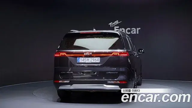 Kia Carnival 2021 — Фото 4/20