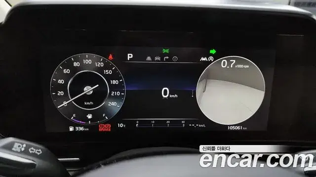 Kia Carnival 2021 — Фото 8/20