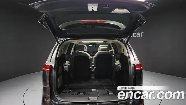 Kia Carnival 2021 — Фото 20/20