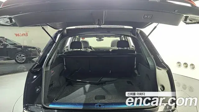 Audi Q7 2022 — Photo 20/20