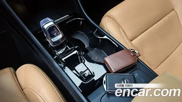 Volvo XC40 2020 — ფოტო 10/20