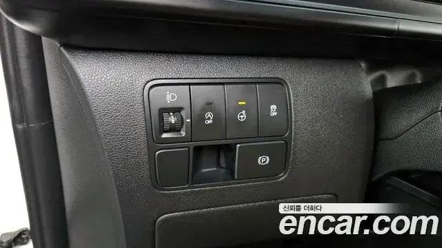 Hyundai Staria 2023 — Photo 13/20