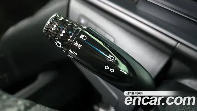 Hyundai Staria 2023 — Photo 18/20