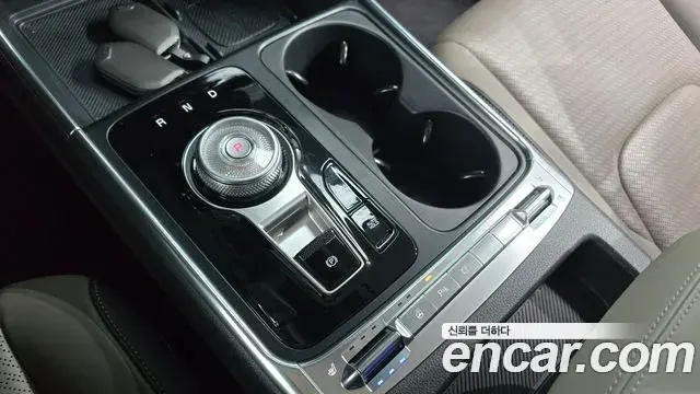 Kia Carnival 2024 — Şəkil 9/20