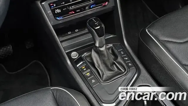Volkswagen Tiguan Allspace 2022 — Şəkil 15/20