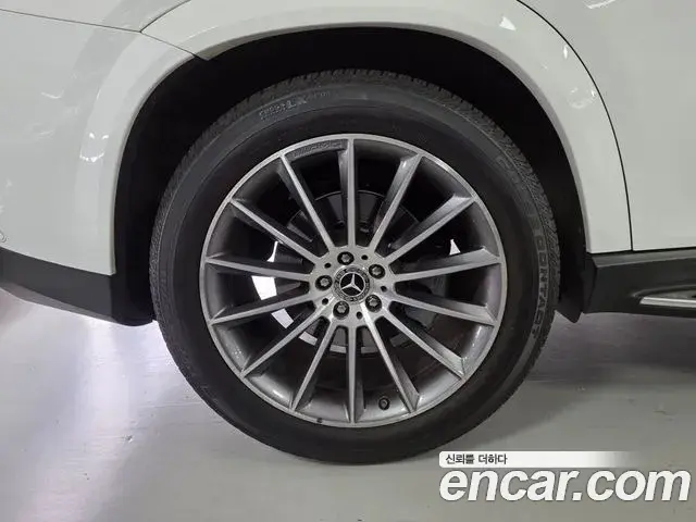 Mercedes-Benz GLE-Class 2023 — Şəkil 4/17
