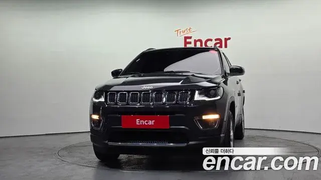 Jeep Compass 2018 — Şəkil 10/20