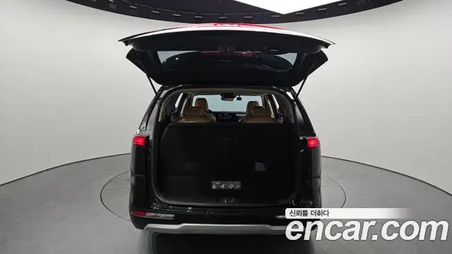 Kia Carnival 2021 — Фото 20/20