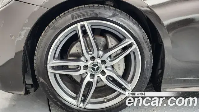 Mercedes-Benz E-Class 2019 — Фото 4/20