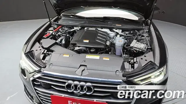 Audi A6 2021 — ფოტო 18/20