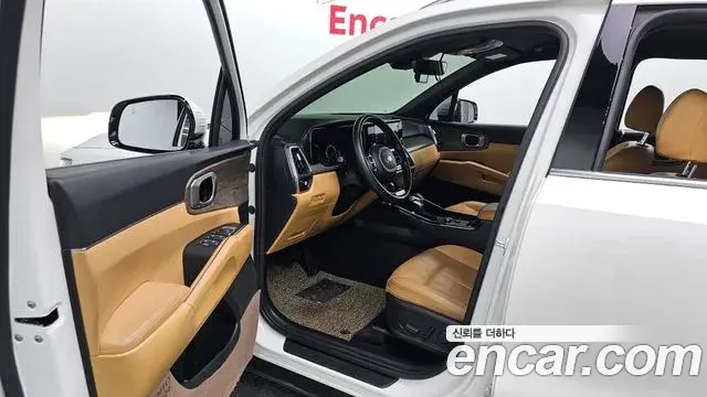Kia Sorento 2021 — Photo 8/20