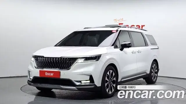 Kia Carnival 2021 — Фото 1/20