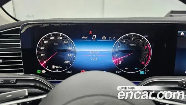 Mercedes-Benz GLE-Class 2025 — Photo 20/20